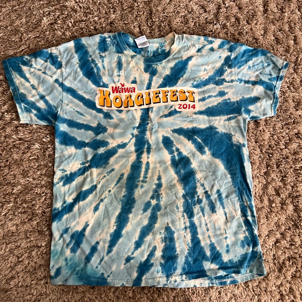 2014 wawa Hoagiefest T Shirt Size Large